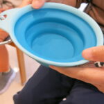 水を飲むための折り畳みボウル